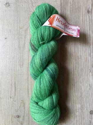 No 33 Emerald Glow